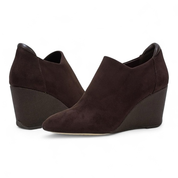 Donald Pliner Tanah Shootie in Dark Brown NWT - Picture 9 of 9